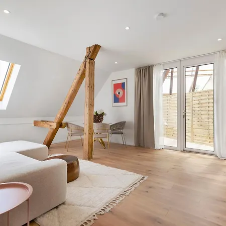 Lam Bubblegum - Terrace - Ac