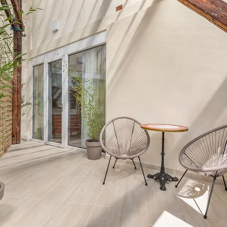 Lam Bubblegum - Terrace - Ac Apartment