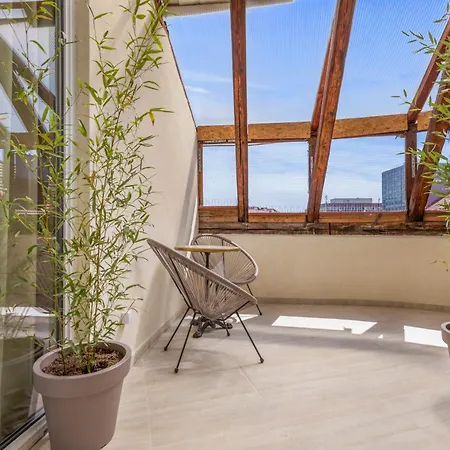 Lam Bubblegum - Terrace - Ac *