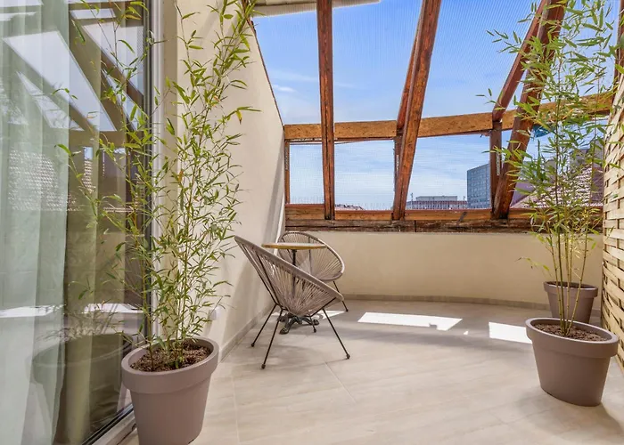 Lam Bubblegum - Terrace - Ac *